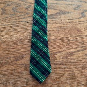 Crew cuts boys tie